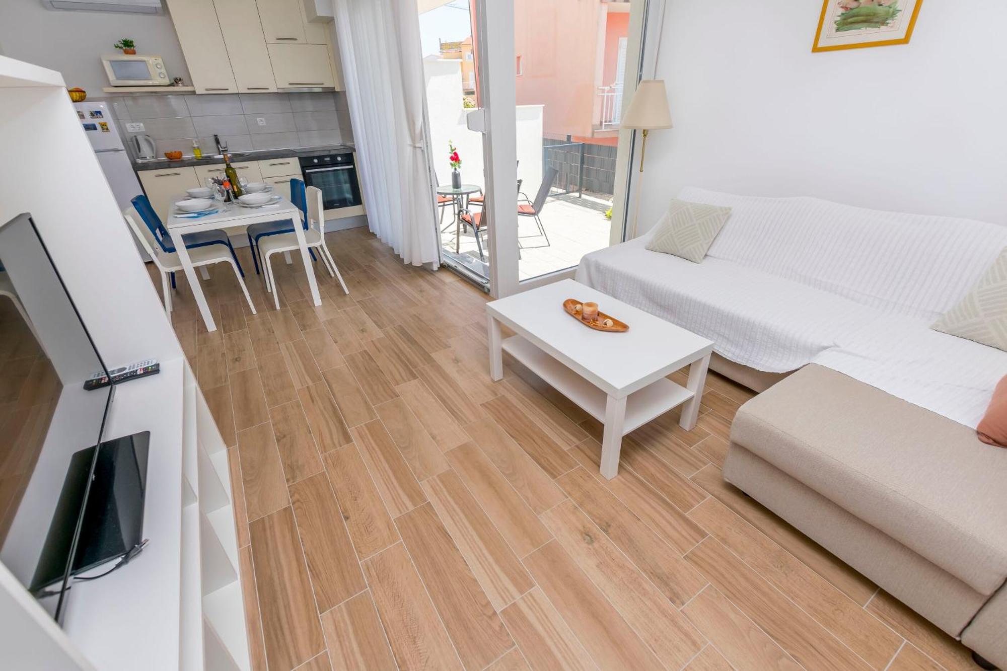 Apartments Tonka Primošten Rom bilde