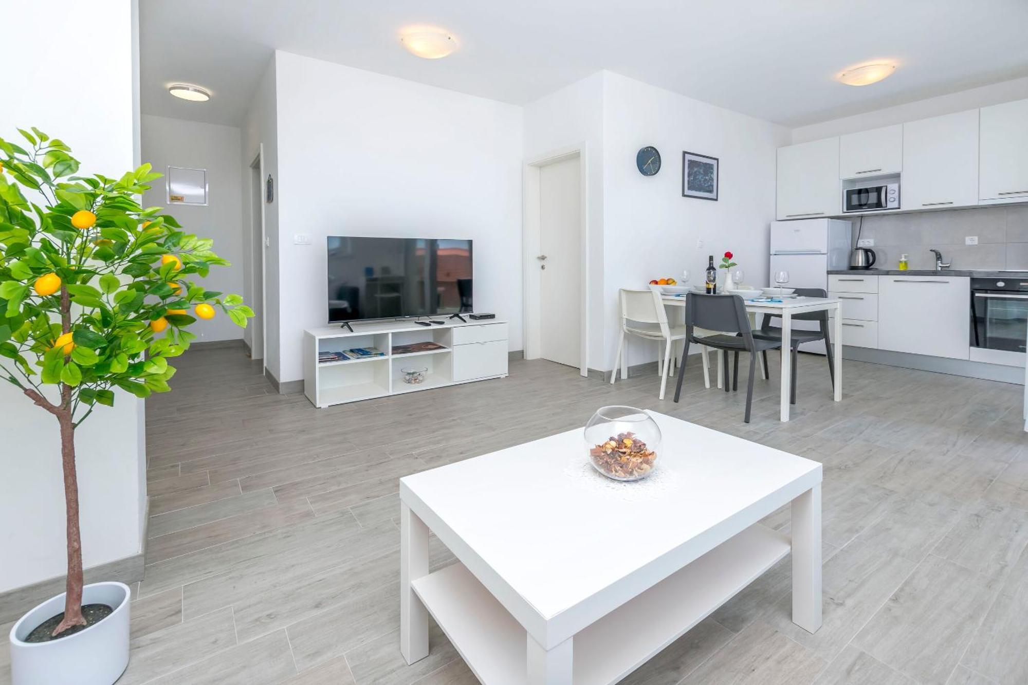 Apartments Tonka Primošten Rom bilde